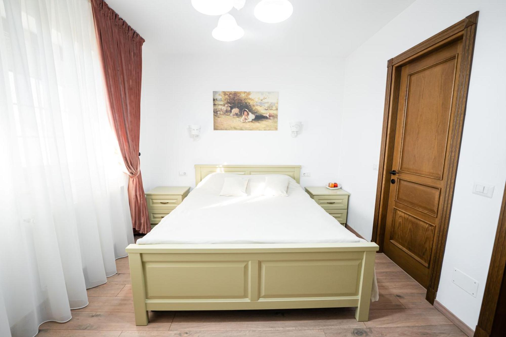 Casa Andra Hotel Siret Bagian luar foto