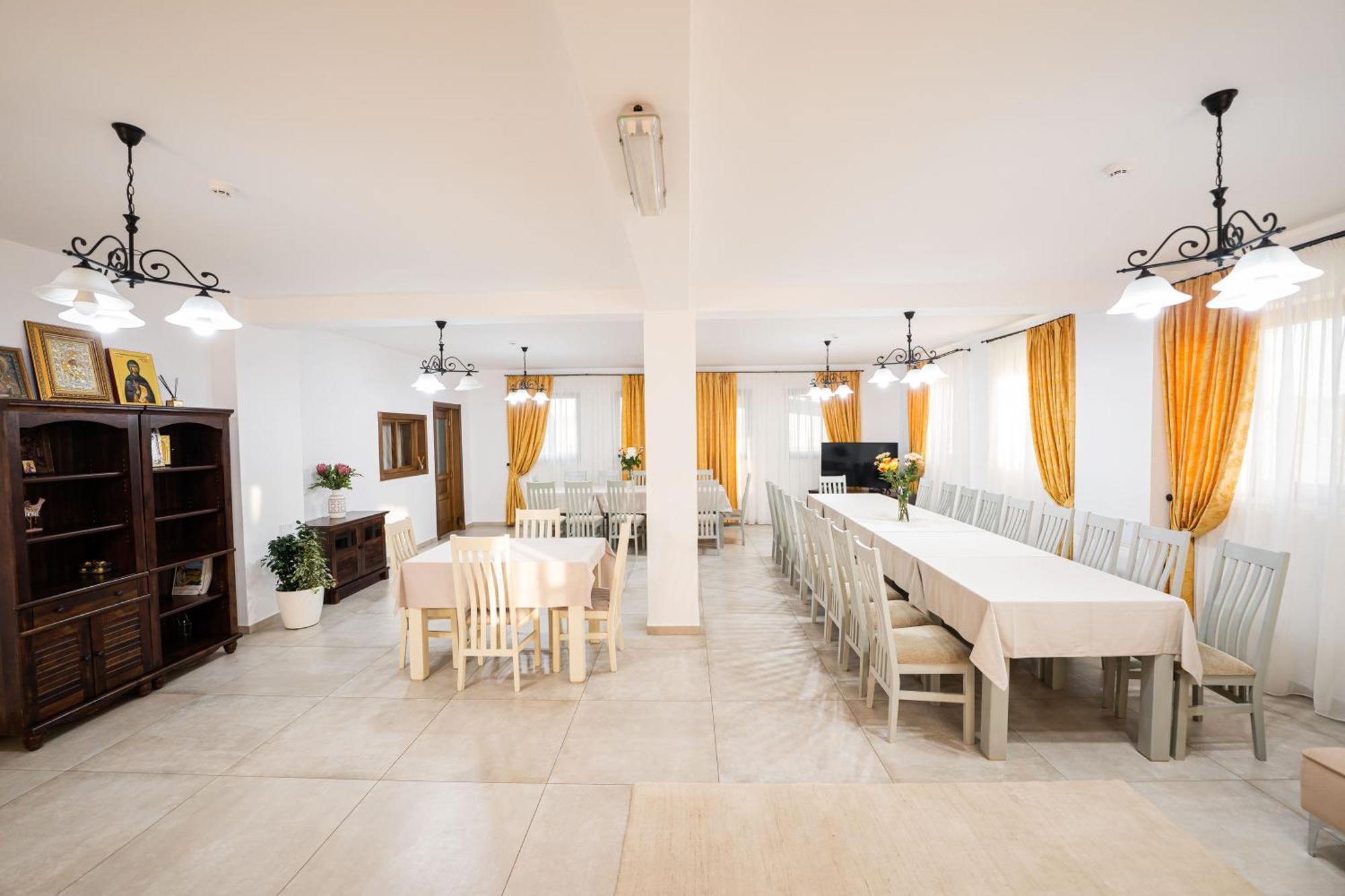Casa Andra Hotel Siret Bagian luar foto