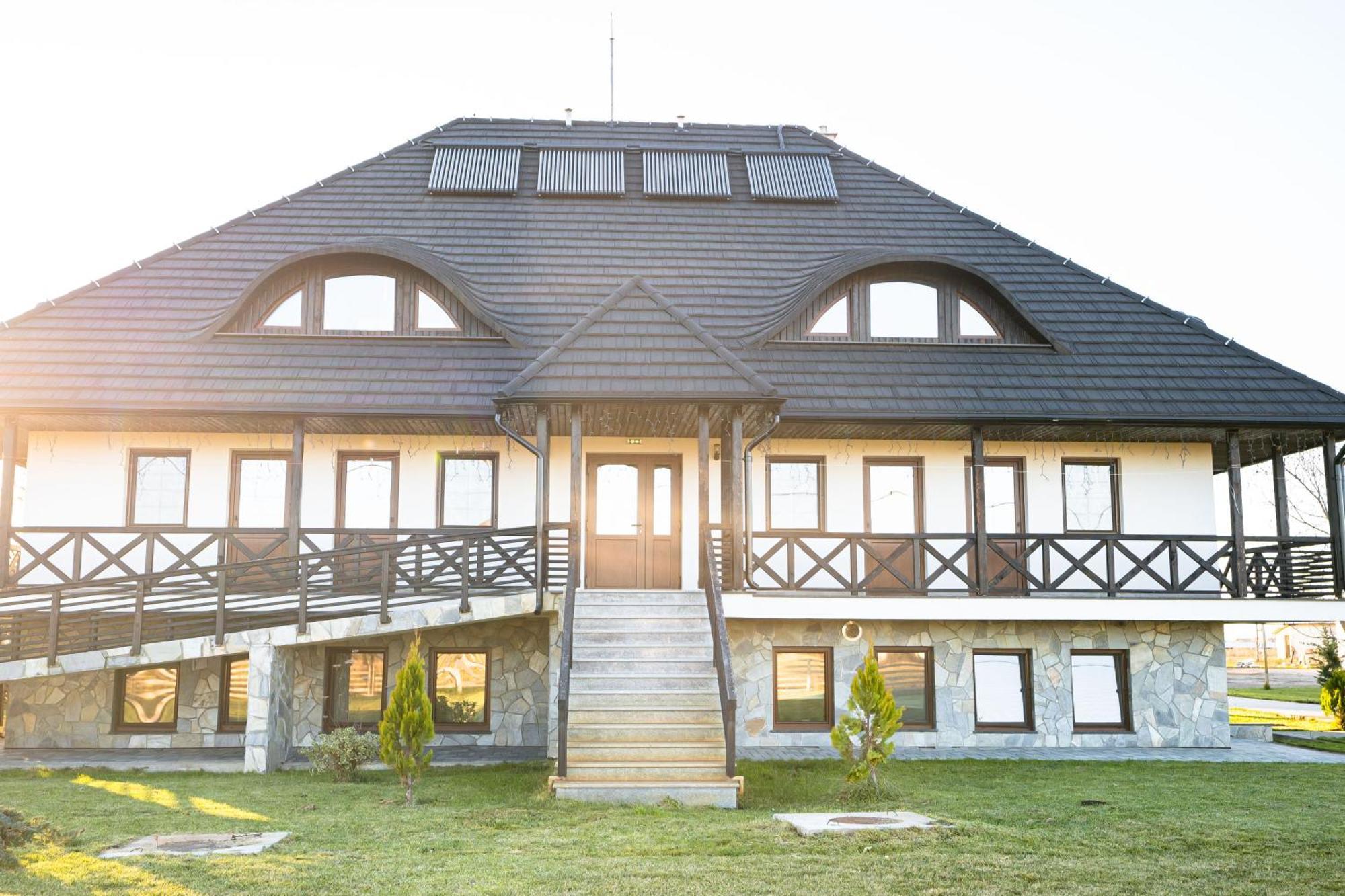 Casa Andra Hotel Siret Bagian luar foto
