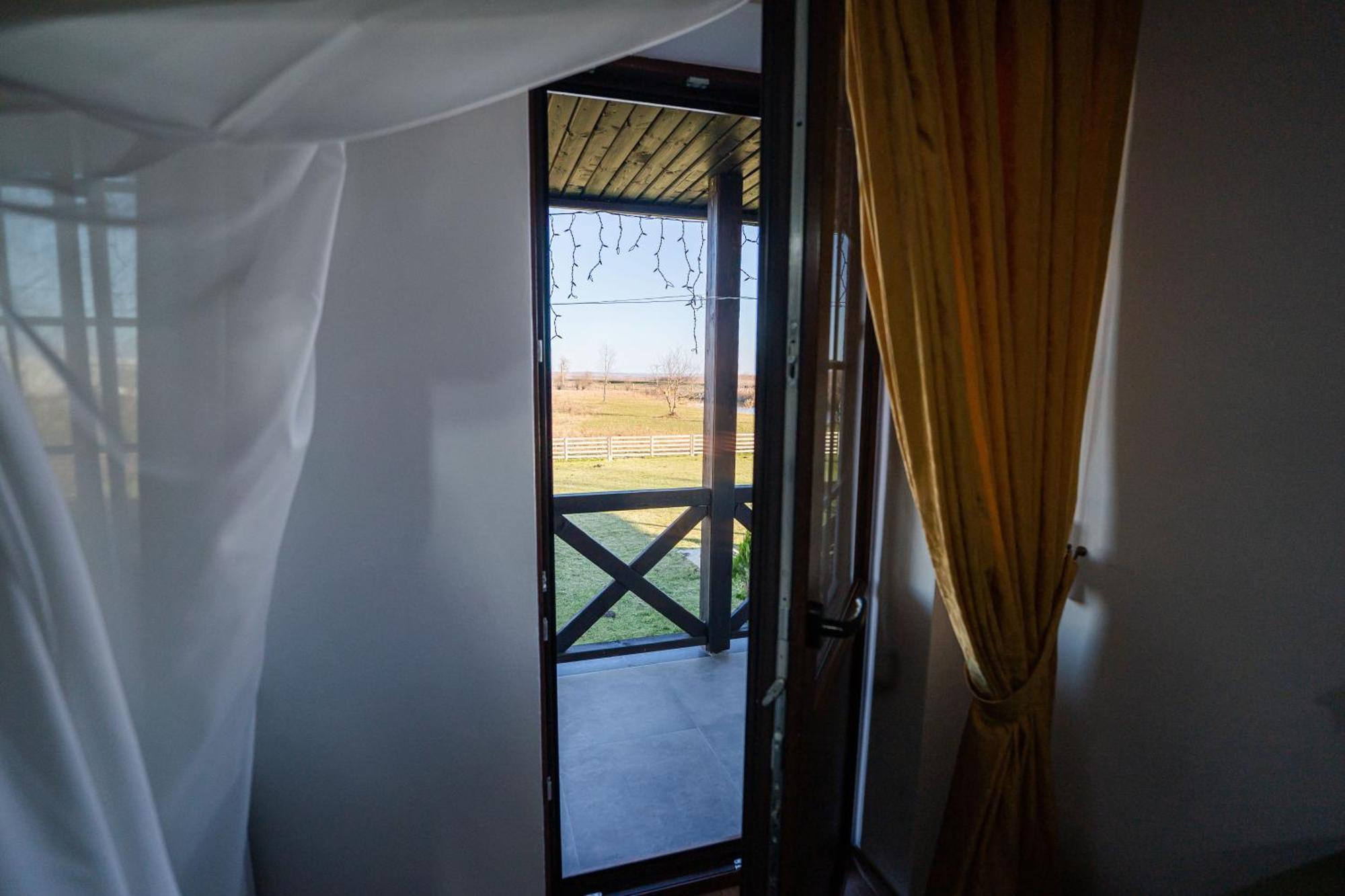 Casa Andra Hotel Siret Bagian luar foto